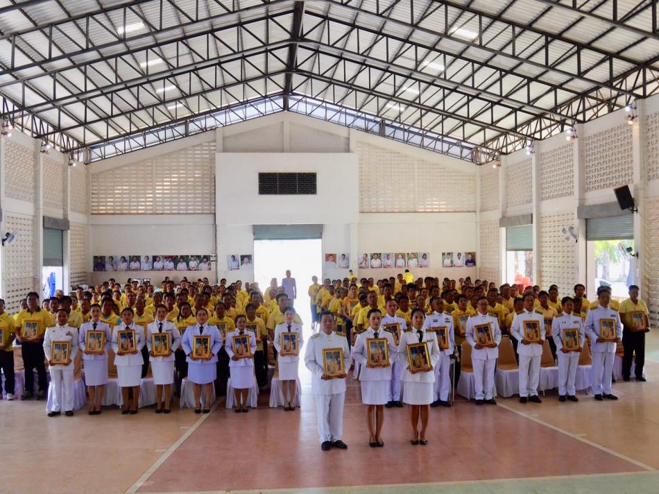 ร่วมดำเนินการโครงการจัดพิธีพระราชทานพระบรมฉายาลักษณ์ฯ